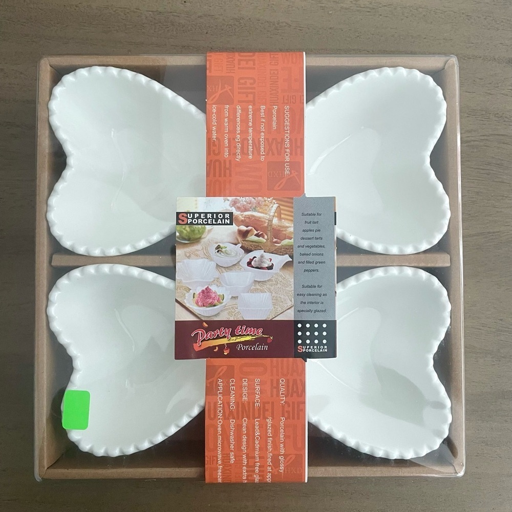NWT Superior Porcelain Set of 4 Heart Shaped Dishes - Picture 7 of 8